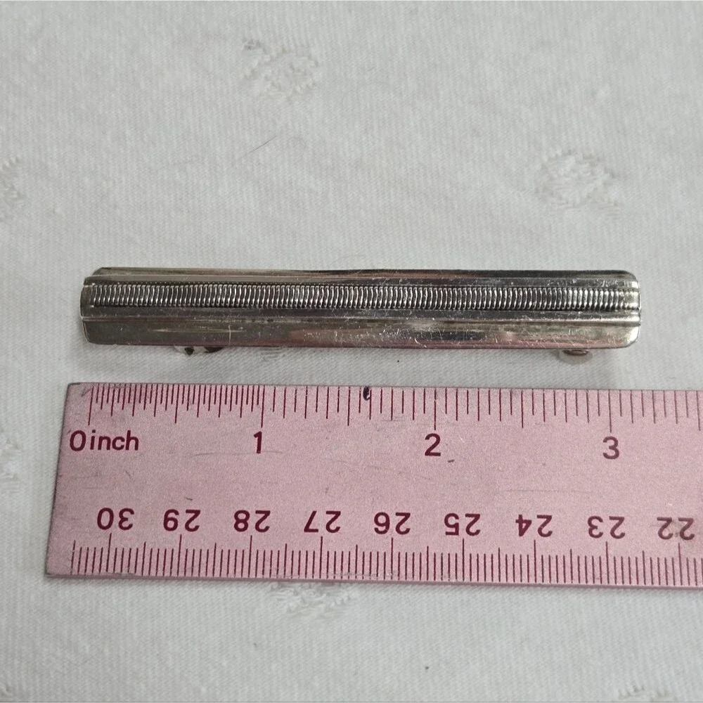 Unbranded elegant silver